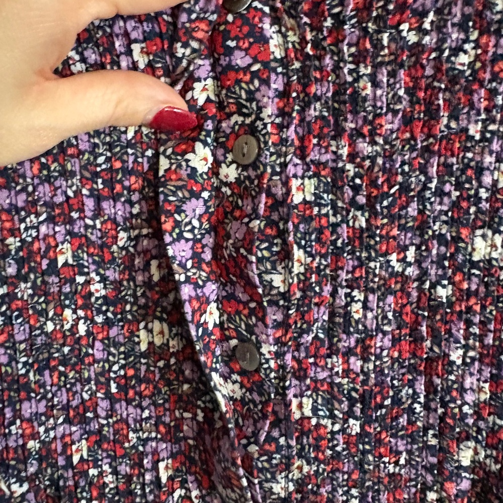 Lucky Brand Floral Pintuck Popover Blouse Pesant Top Button Down Front SZ M - Picture 10 of 10